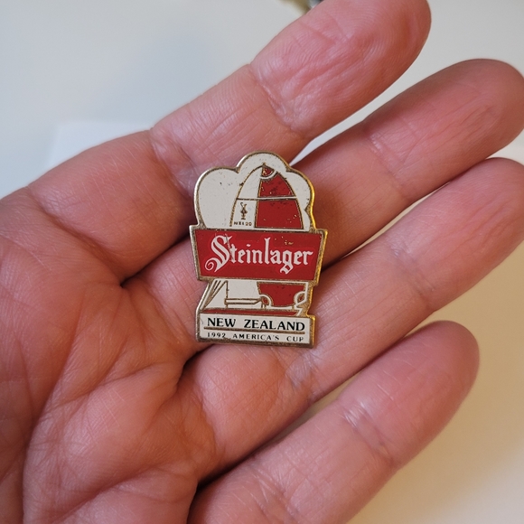 Vintage Other - Vintage 1992 Steinlager New Zealand America's cup lapel pin